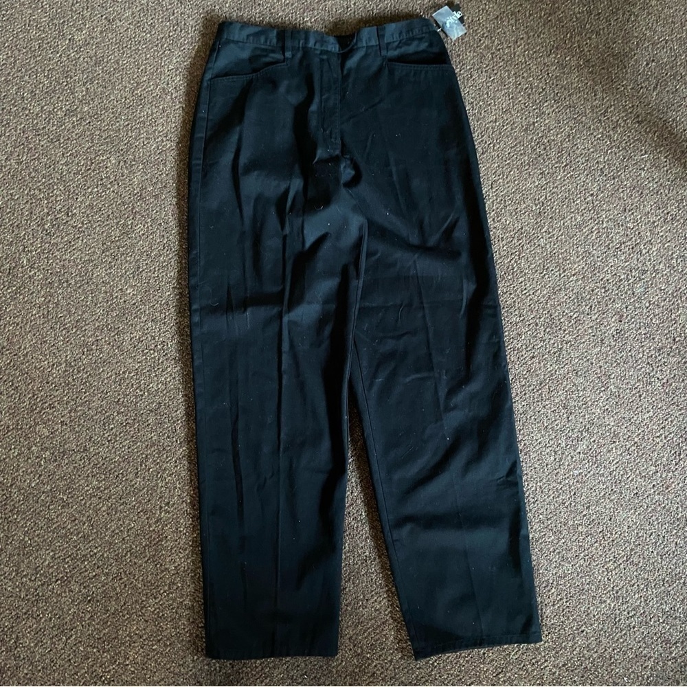 NET Style And Company, Wrinkle Free Black Twill Pants With Deep Front Pockets.